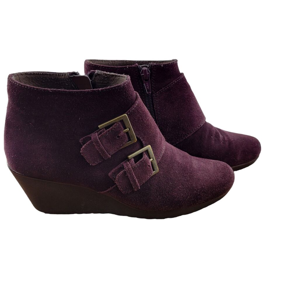 Munro Drew Wedge‎ Heel Ankle Boots Womens Size 6 Dark Purple Suede 2.25" Heel